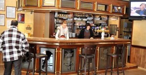 Bar (in der Unterkunft)