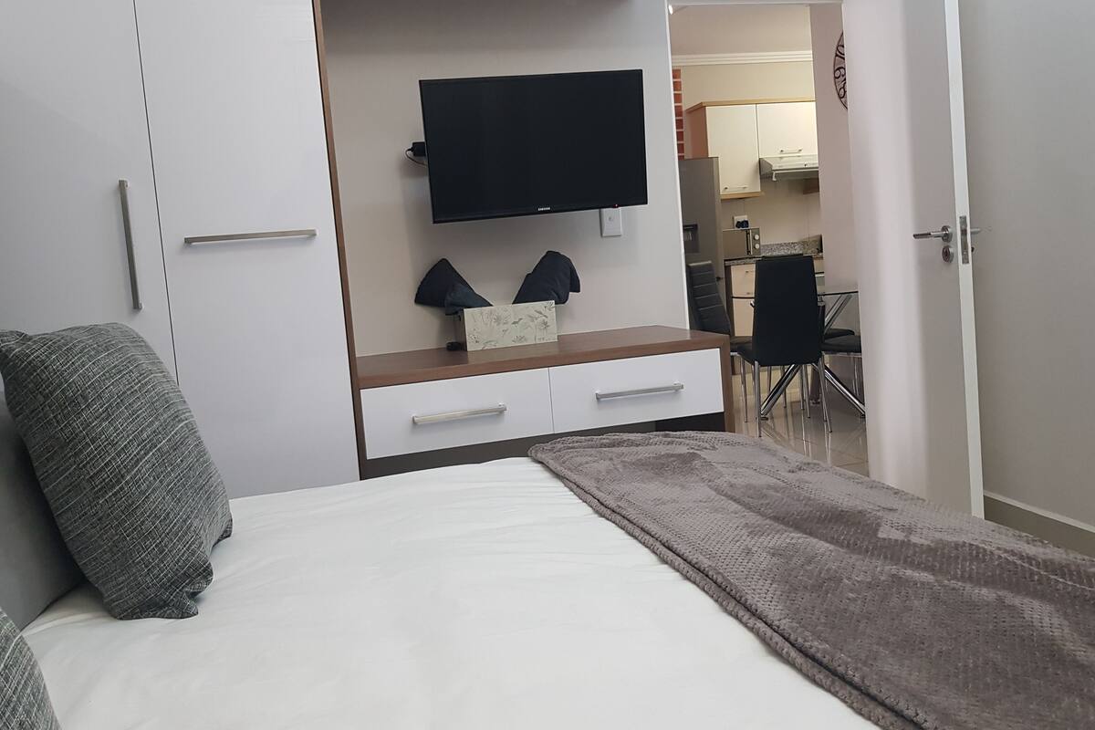 Luxury Double Room, 2 Bedrooms, Accessible, Garden Area | 2 bedrooms, premium bedding, desk, blackout drapes