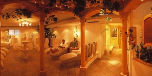 Sauna, tina de hidromasaje, baño de vapor y baño turco o hammam 