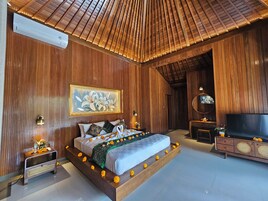 Vila superluxo, 1 quarto, vista para a piscina | Frigobar, cofres nos quartos, individualmente decorados