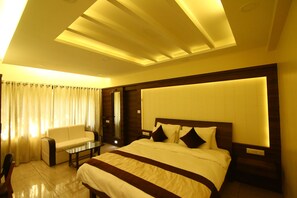 Presidential Room | Premium bedding, individually decorated, individually furnished