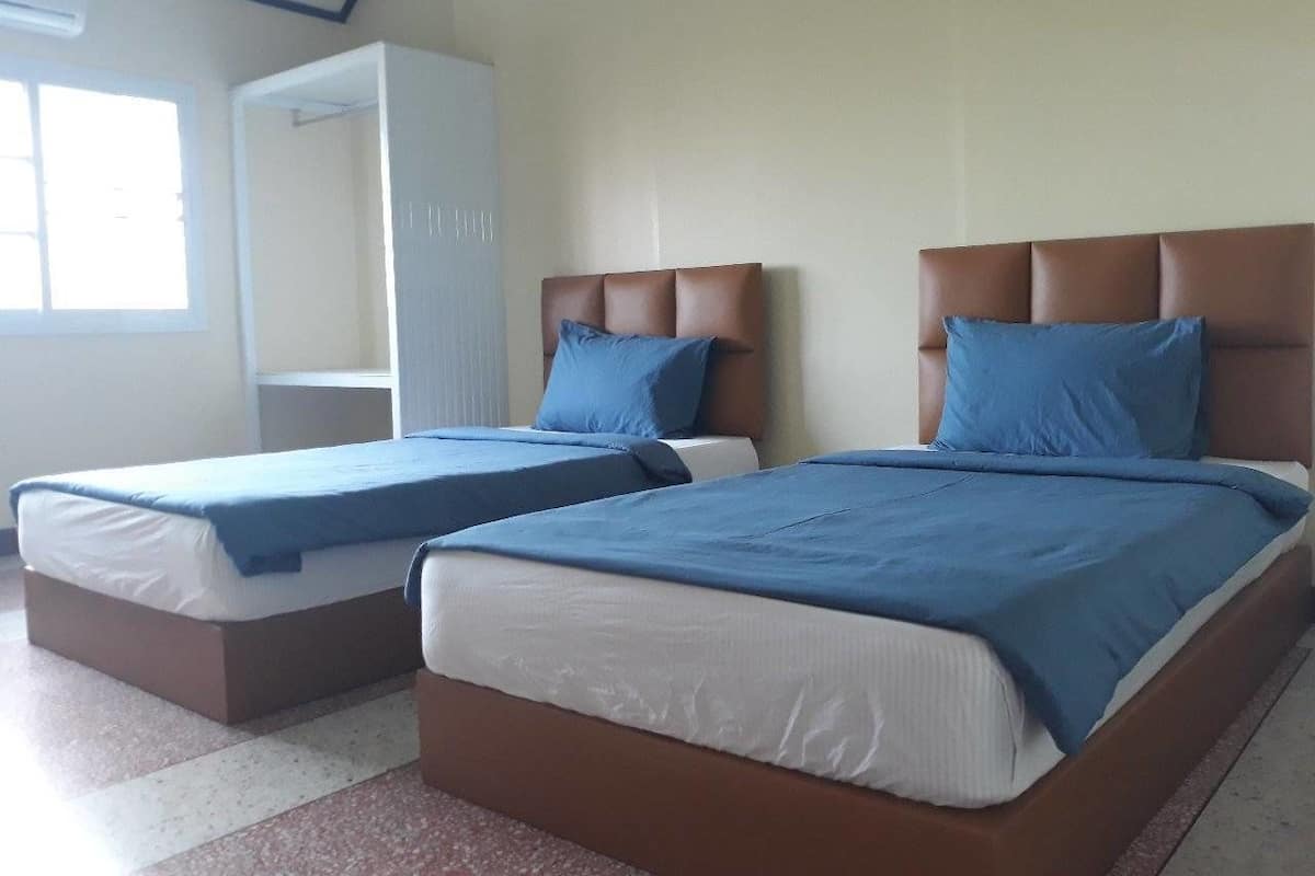 Casa clássico, 3 quartos, para não fumantes | Escrivaninha, Wi-Fi de cortesia, roupa de cama