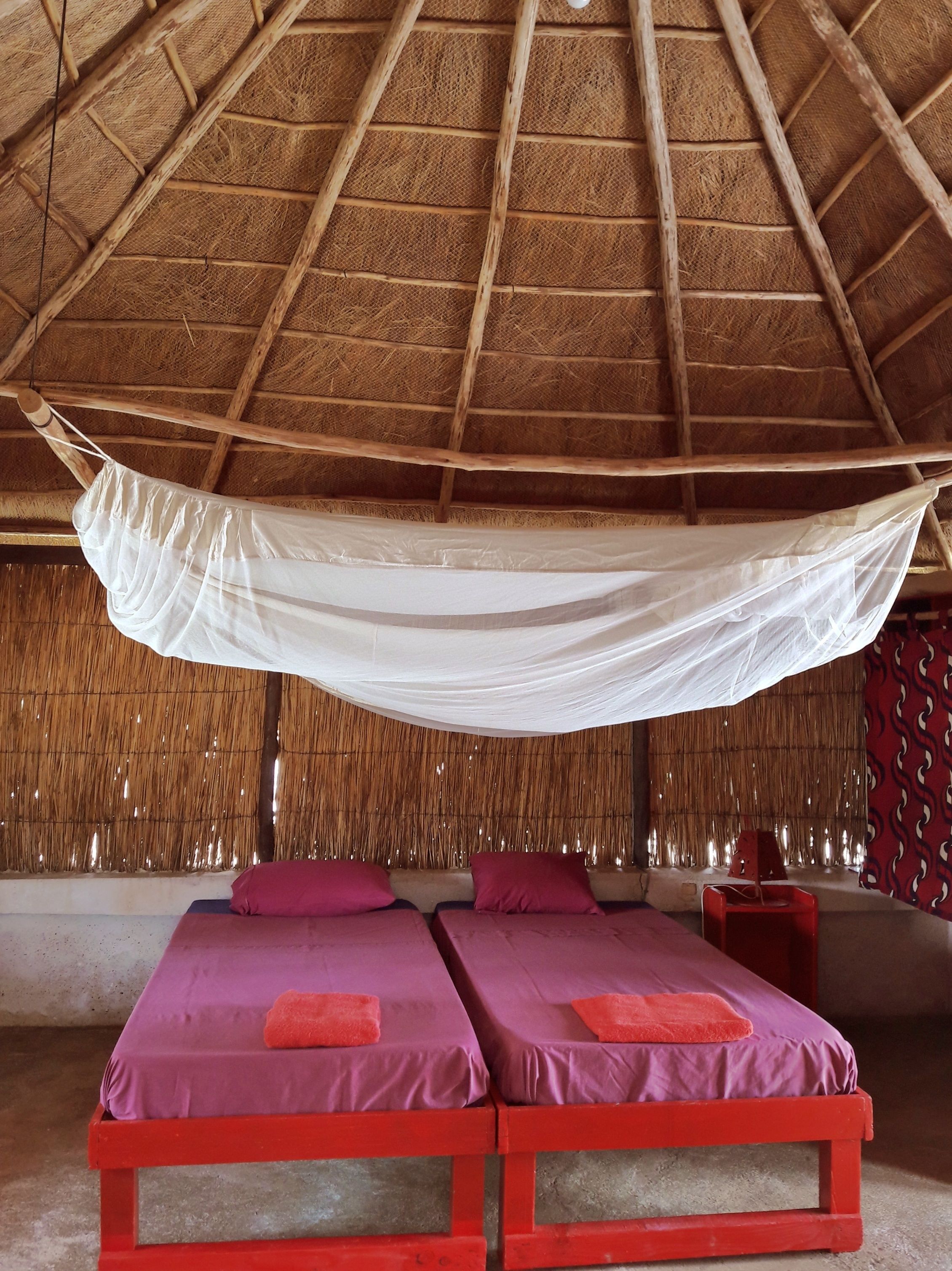 Bungalow | In-room safe, rollaway beds, bed sheets