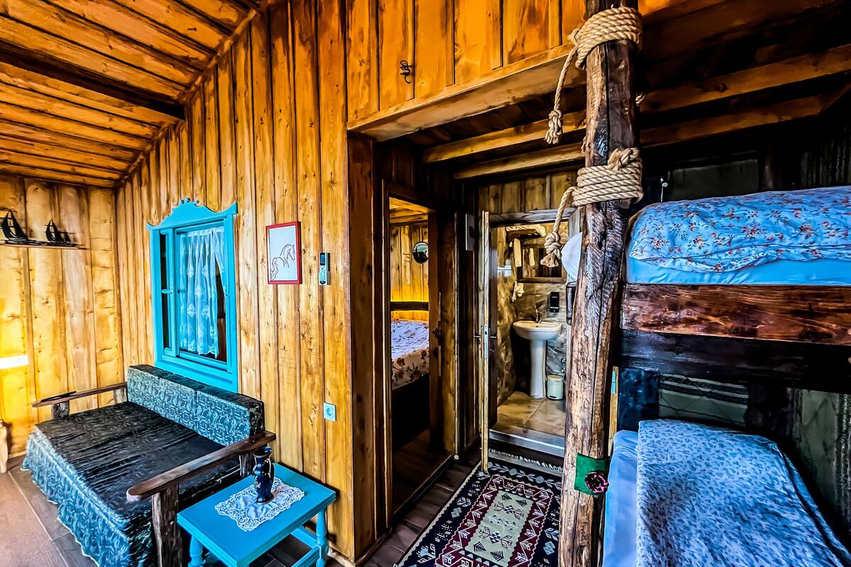 family bungalow | bathroom | shower, free toiletries, hair dryer, slippers