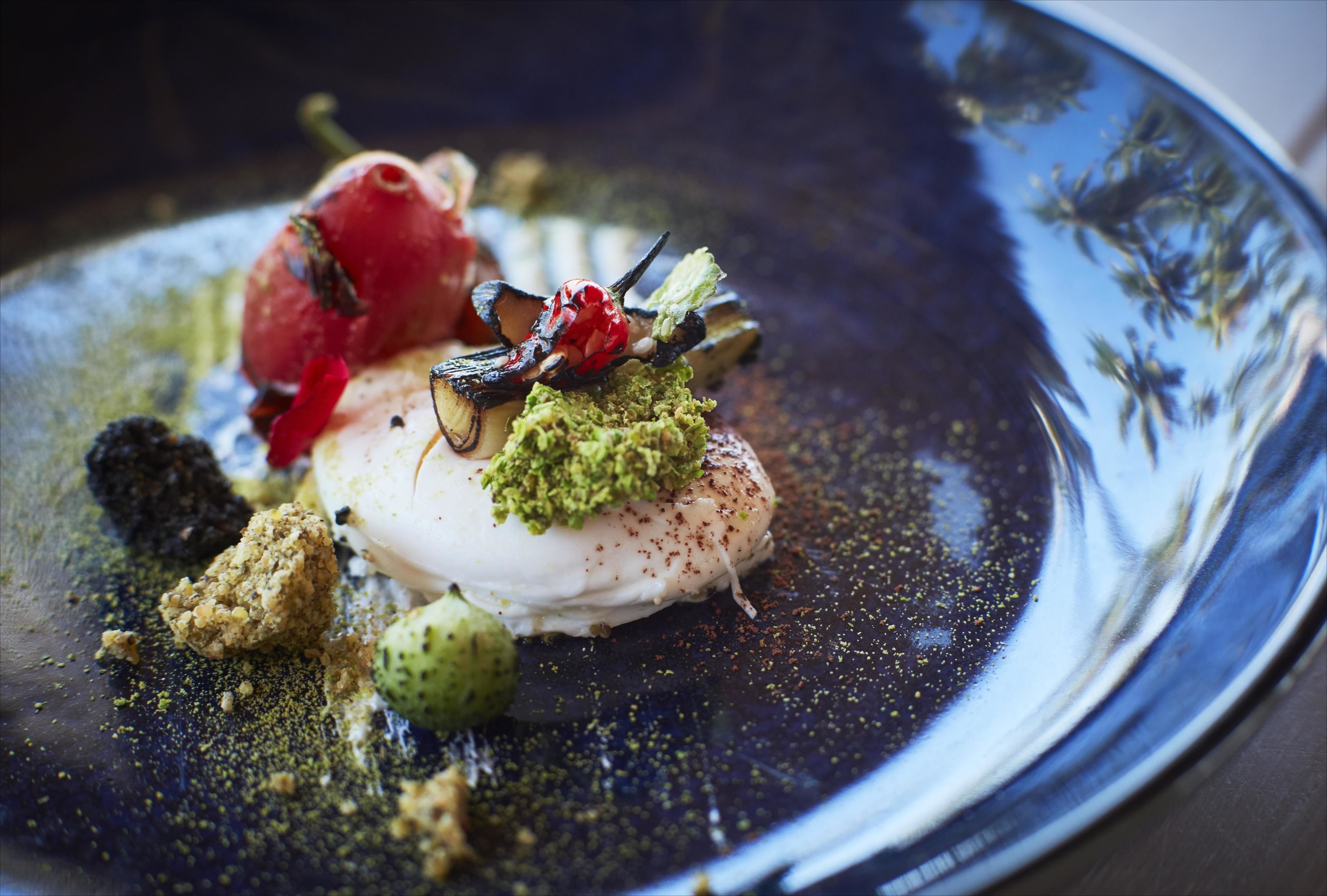 daily continental breakfast (usd 25 per person)