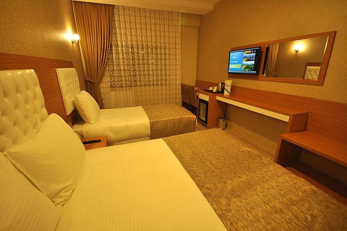 premium bedding, minibar, in-room safe, desk