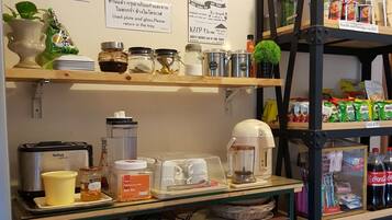 Snack bar