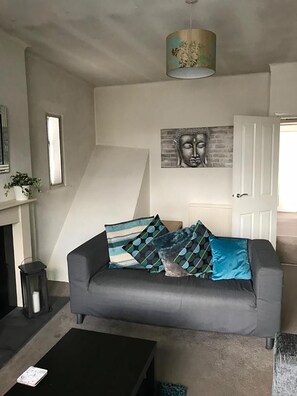 Interior - Finney Place - Air Accommodation (Cheadle)