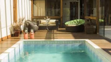 Sisäuima-allas