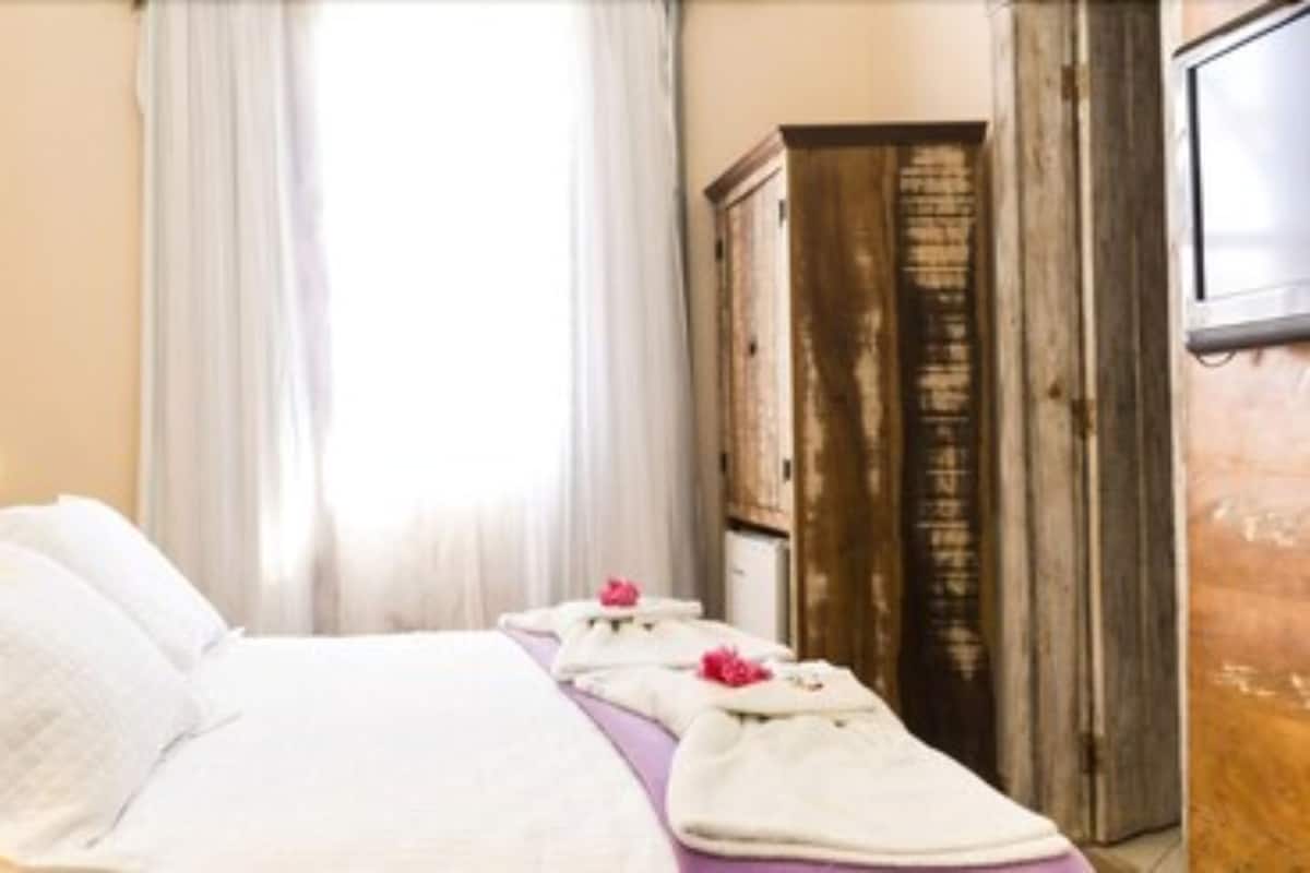 Minibar, cortinas blackout, wifi gratis y ropa de cama