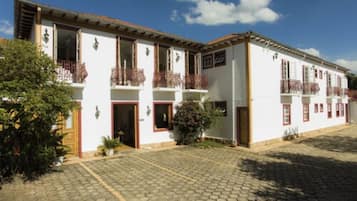 Fachada da propriedade