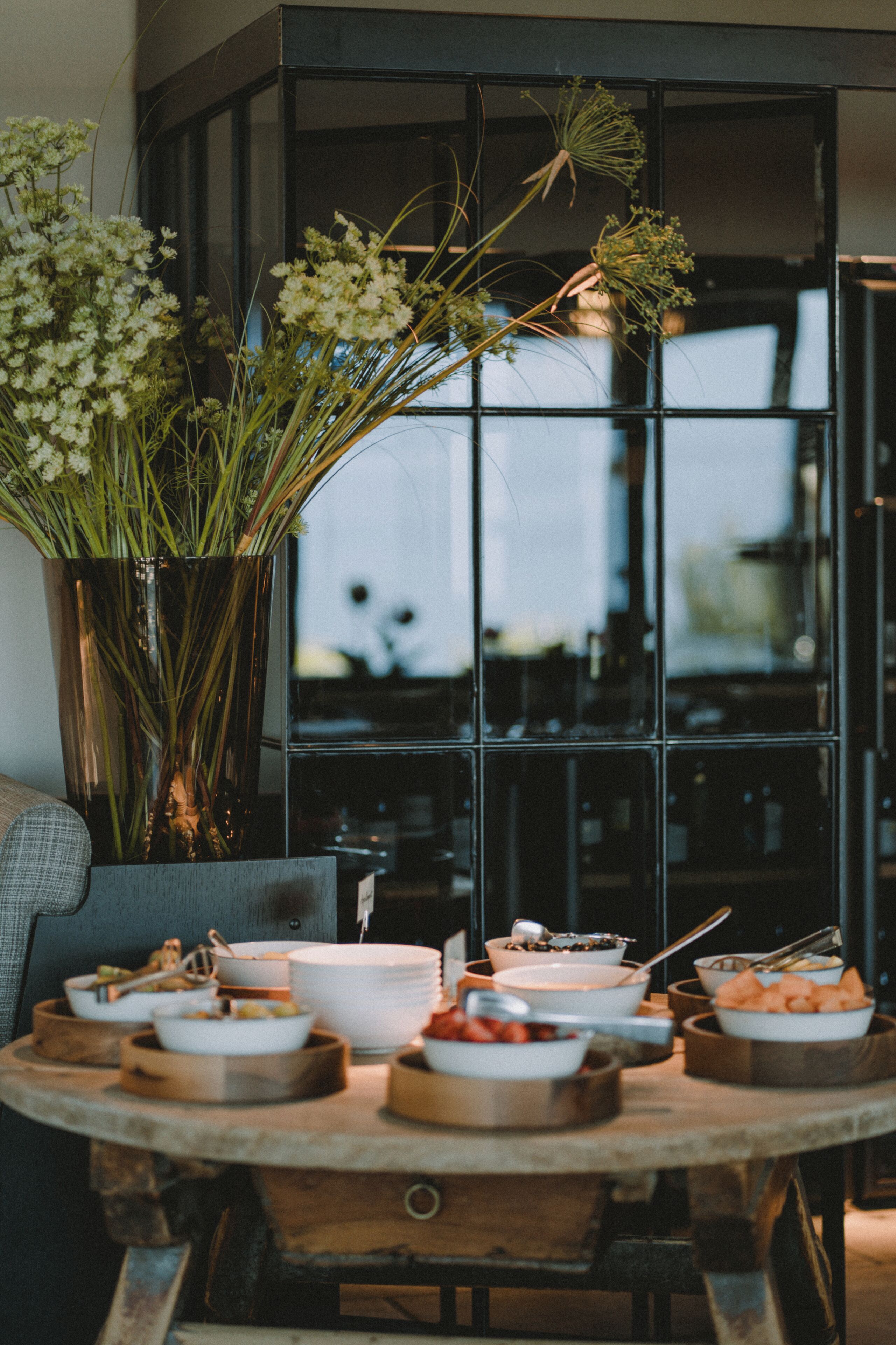 Breakfast, lunch, dinner served; Regional cuisine 