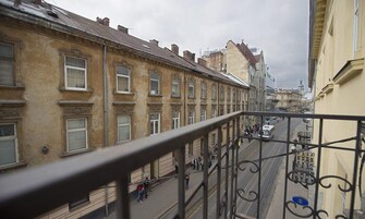 Suite de lujo, vistas a la ciudad | Balcón