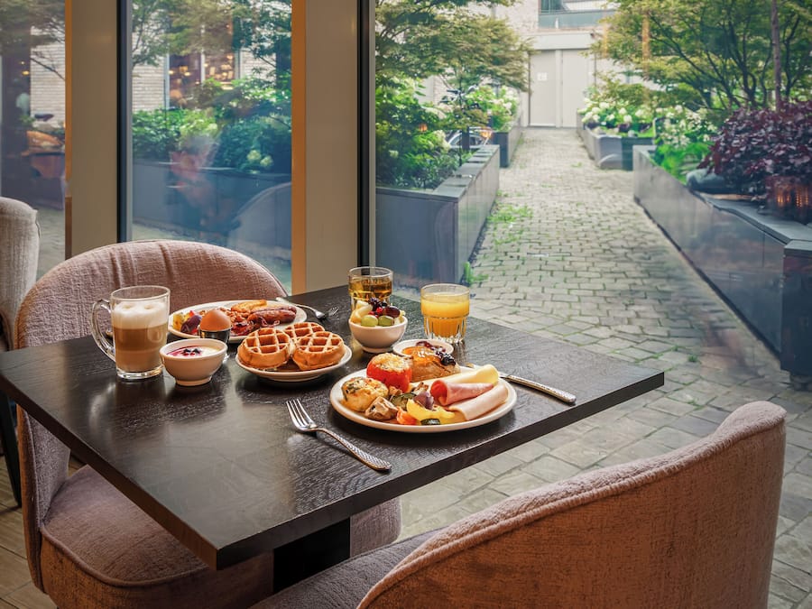 Daily buffet breakfast (EUR 25 per person)