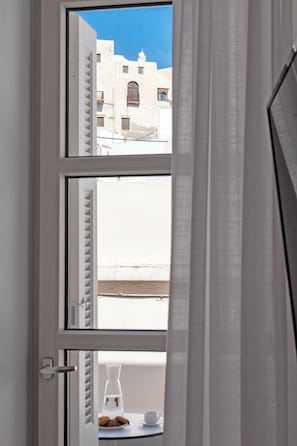 Standard Apartment, City View, Balcony | Balcony
