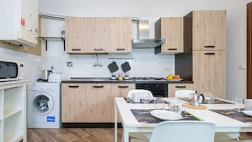 Apartment, 1 Bedroom | Private kitchen