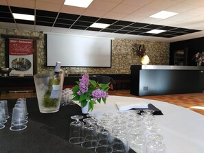 Banquet hall - Logis Hôtel Restaurant Le Pardaillan (Gondrin)