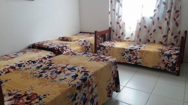 Free WiFi, bed sheets