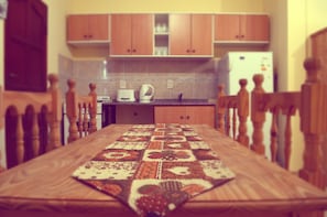 Geladeira, fogão, cooktop, lava-louças