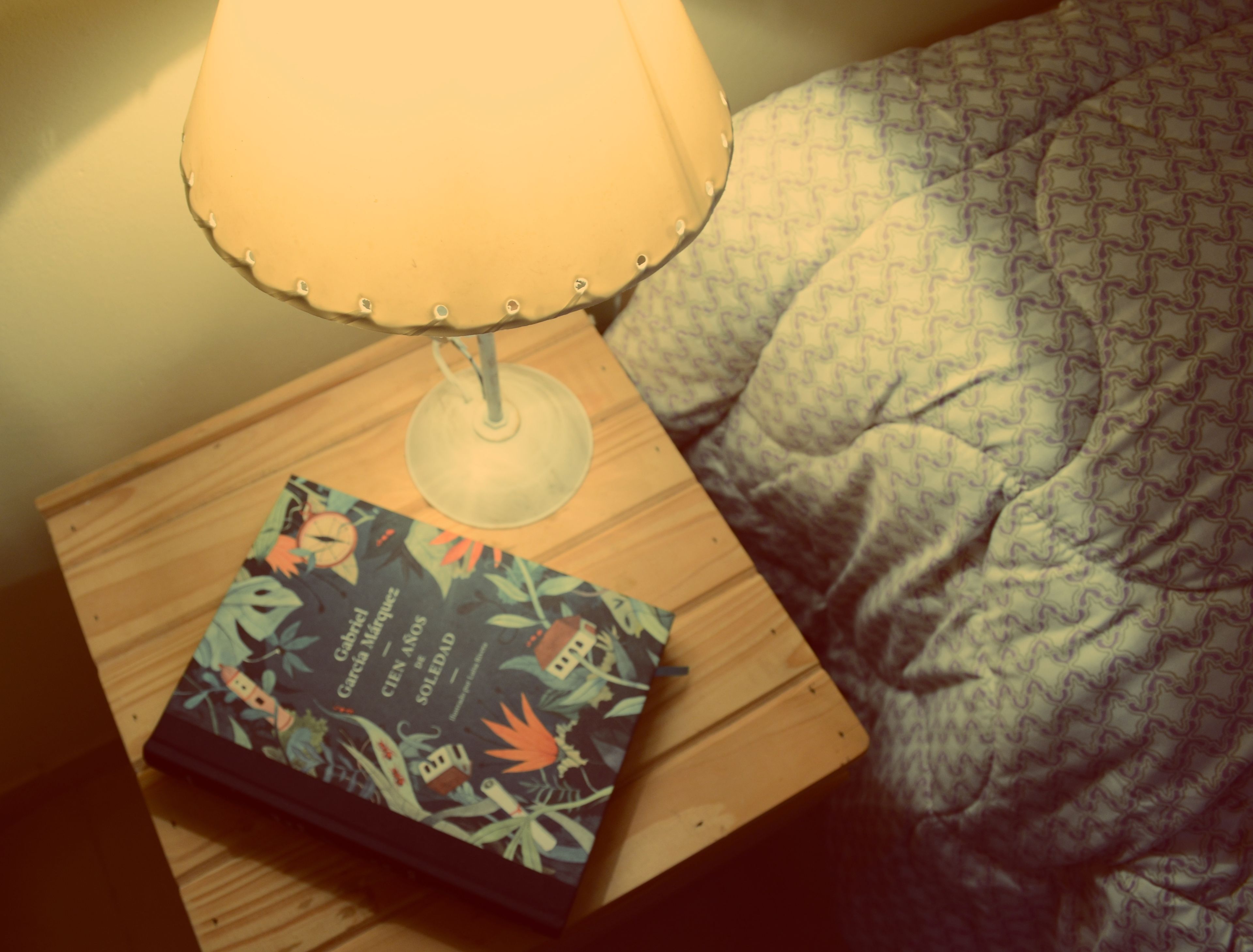 客室ごとに異なるインテリア、デスク、WiFi (無料)、ベッドシーツ