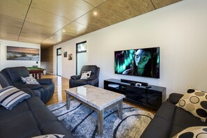 House, 4 Bedrooms | Living room | TV, DVD player - Laguna Rye (Rye)