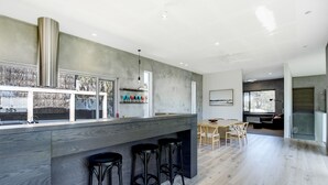 House, 5 Bedrooms | Private kitchen