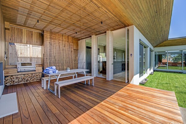 Outdoor dining - Amagansett (Sorrento)