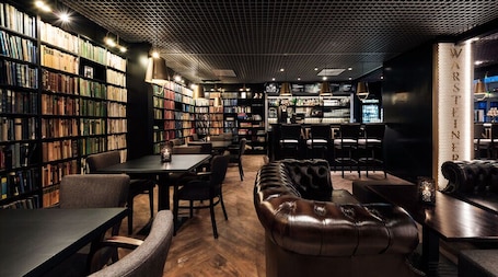 Bar (en el alojamiento). Break Sokos Hotel Tahko