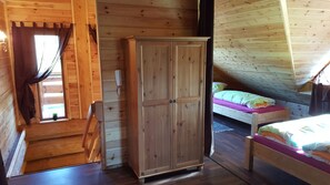 4 chambres, fer et planche à repasser, Wi-Fi gratuit, draps fournis