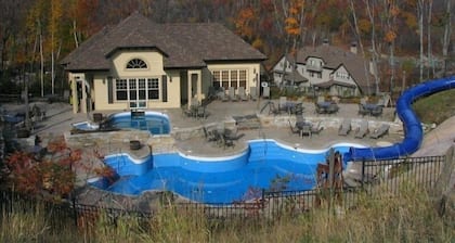 Nicely Decorated Cozy 5BR Spacious Townhouse