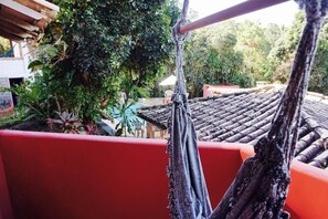 Dortoir Partagé, femmes uniquement | Vue depuis le balcon