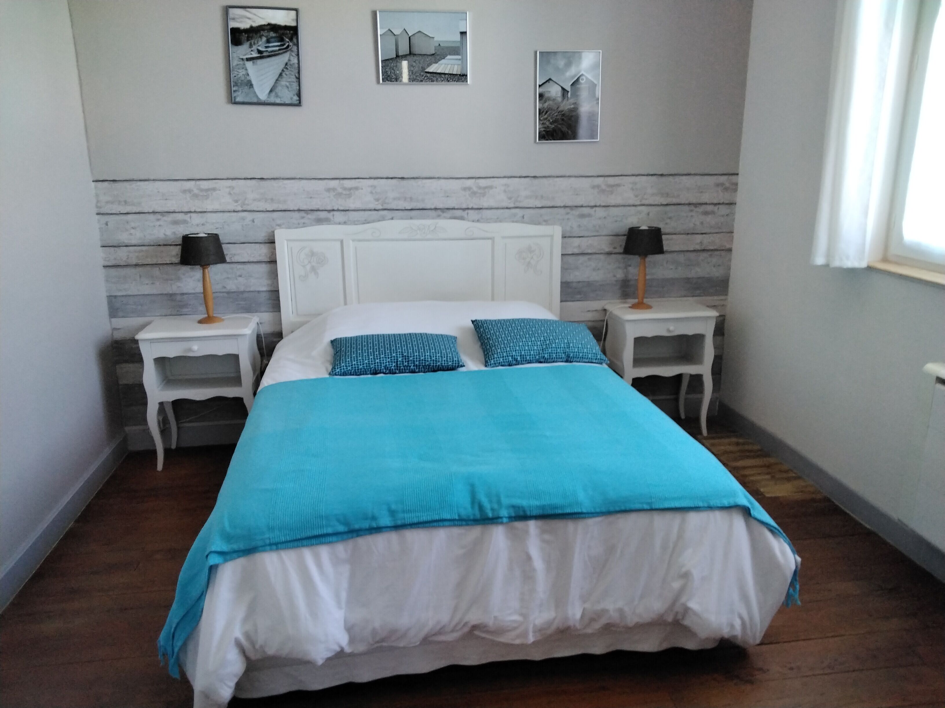 3 chambres, fer et planche à repasser, Wi-Fi gratuit