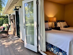 Room - Retreat Close to Historic Plaza with Spa and Bikes (Sonoma)
