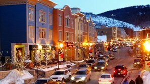 Dining - Ski In&Out DV Home HUGE DISCOUNT-LAST MINUTE CANCELLATION Upper DV Silverlake (Park City)