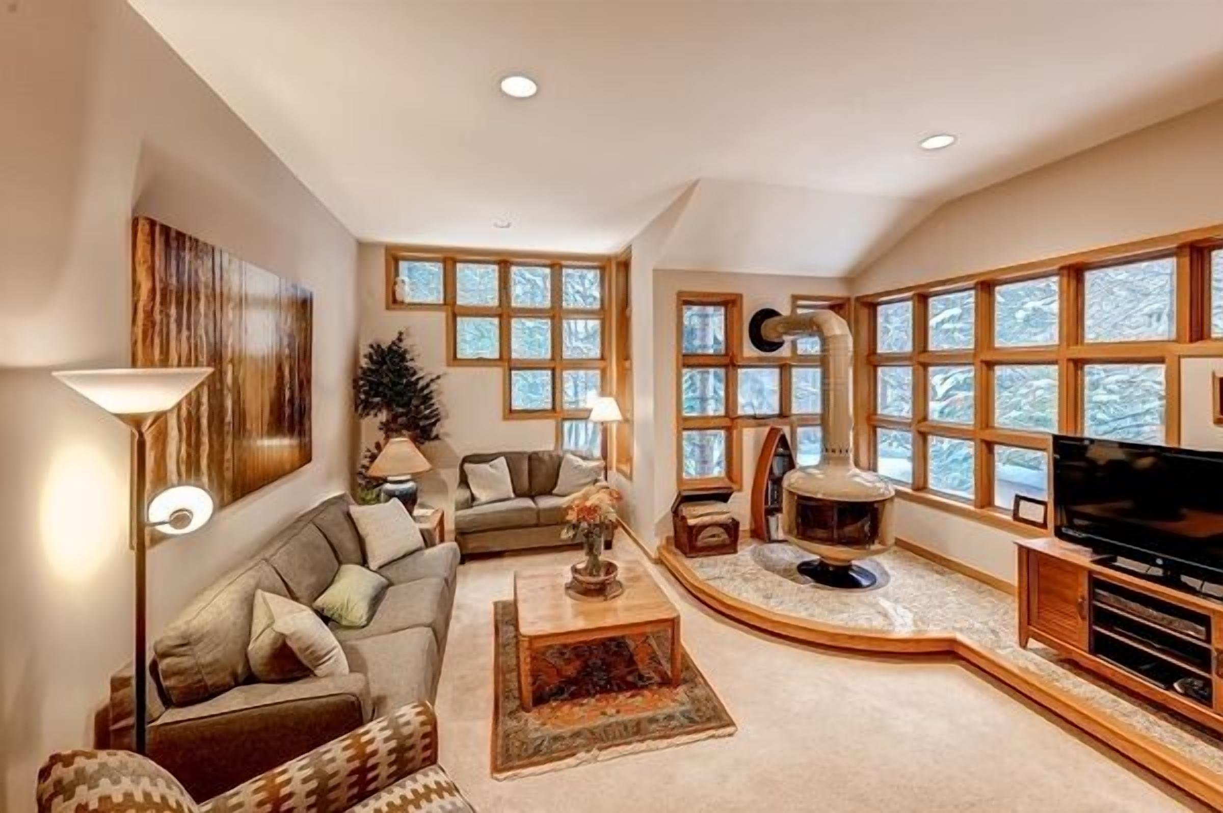 Riverglen 105A | 2BR/2BA | River View | Deck/Grill
