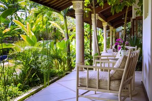 Porch - Ahh Villa - Ubud (Ubud)