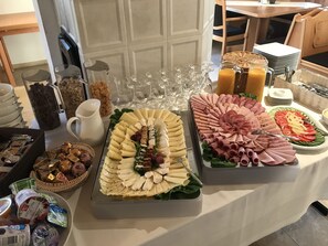 Daily buffet breakfast (EUR 10.50 per person)