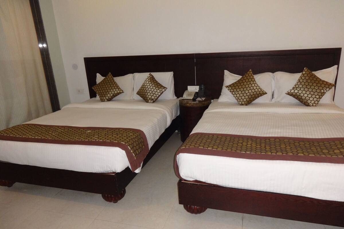Premium Twin Room | Minibar, in-room safe, desk, rollaway beds (surcharge)