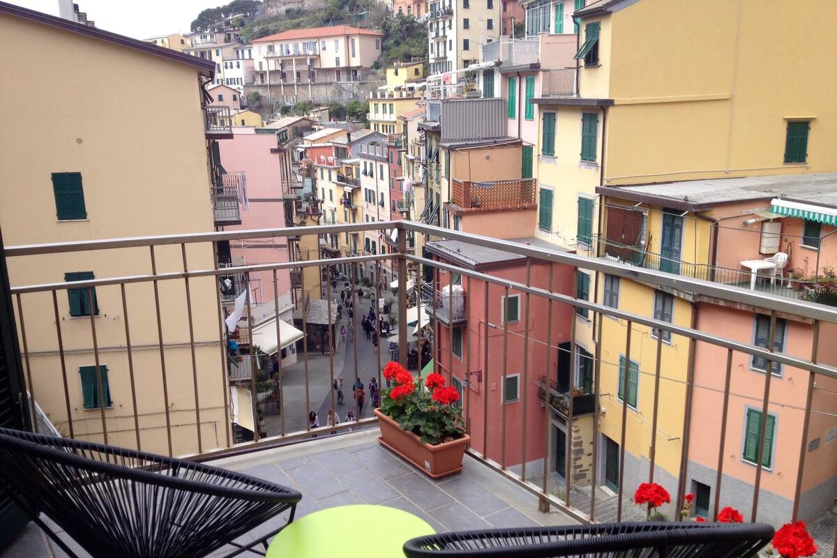 Deluxe Double Room, 1 Queen Bed, Terrace, City View (Room 3) | Balcony