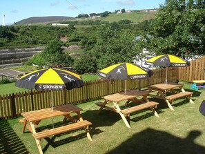 Serveert ontbijt en diner, lokale gerechten