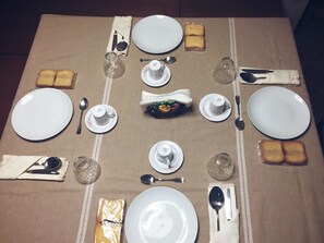 Free daily continental breakfast