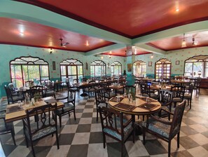 Breakfast, lunch and dinner served - Pushkar Fort - Luxury Heritage Resort  (Pushkar)