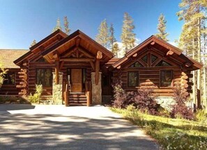 Ferienhaus, Mehrere Betten (Big Timber Lodge) | Außenbereich