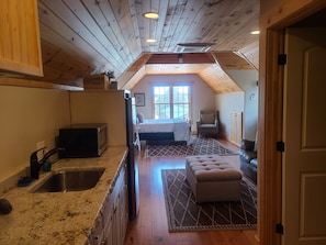 1 bedroom, individually decorated, individually furnished