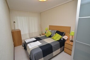 ファミリー アパートメント 2 ベッドルーム �プールビュー | 2 室のベッドルーム、ベッドシーツ