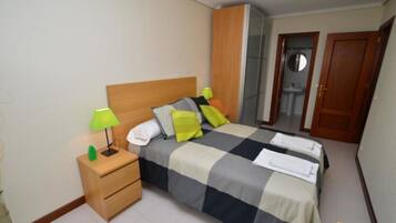 2 bedrooms, bed sheets