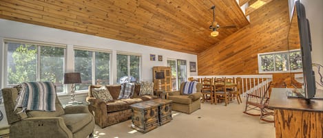 Flat-screen TV, fireplace