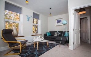 Superior-huoneisto, 1 makuuhuone (Larges Street) | Olohuone | Plasmatelevisio