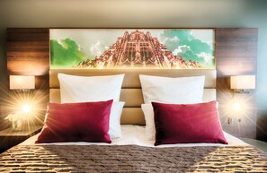 Comfort Room | Minibar, in-room safe, desk, soundproofing - Leonardo Royal Hotel Ulm (Ulm)