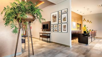 Lobby-Lounge